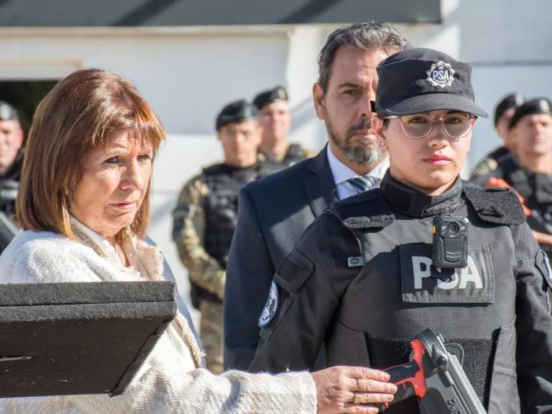 Bullrich destina más de US$16.000