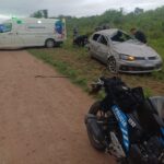 Volcó con su auto y sufrió una fractura expuesta en una pierna